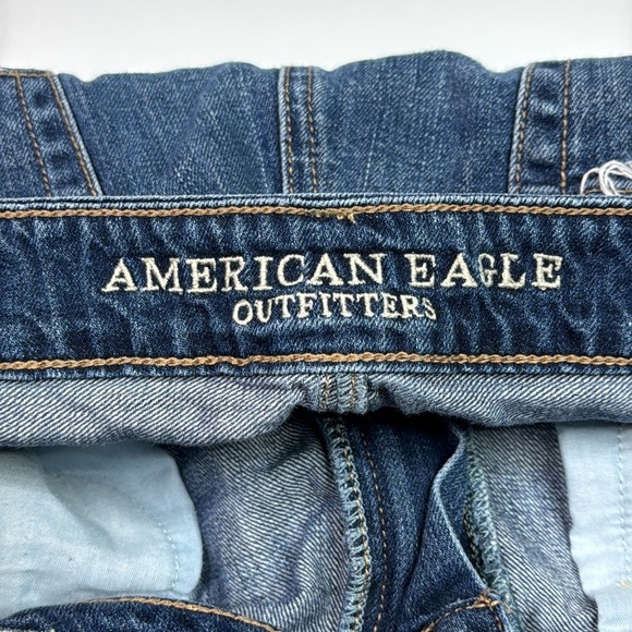 American Eagle Tomgirl Bermuda Distressed Shorts Size 8 - Picture 7 of 11